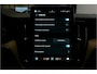 Volvo XC60 2.0 T8 AWD 335kW/456pk Aut8 Recharge Ultra Bright Executive LUCHTVERING + BOWERS&WILKINS + EL.TREKHAAK + PANORAMADAK + BLIS + HEAD-UP + PILOT ASSIST + STOELVERWARMING/-VENTILATIE/-MASSAGE + ADAPT.CRUISE + 360 CAMERA + STUURVERWARMING + 21" LM-VELGEN!