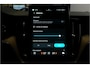 Volvo XC60 2.0 T8 AWD 335kW/456pk Aut8 Recharge Ultra Bright Executive LUCHTVERING + BOWERS&WILKINS + EL.TREKHAAK + PANORAMADAK + BLIS + HEAD-UP + PILOT ASSIST + STOELVERWARMING/-VENTILATIE/-MASSAGE + ADAPT.CRUISE + 360 CAMERA + STUURVERWARMING + 21" LM-VELGEN!
