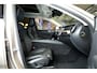 Volvo XC60 2.0 T8 AWD 335kW/456pk Aut8 Recharge Ultra Bright Executive LUCHTVERING + BOWERS&WILKINS + EL.TREKHAAK + PANORAMADAK + BLIS + HEAD-UP + PILOT ASSIST + STOELVERWARMING/-VENTILATIE/-MASSAGE + ADAPT.CRUISE + 360 CAMERA + STUURVERWARMING + 21" LM-VELGEN!