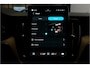 Volvo XC60 2.0 T8 AWD 335kW/456pk Aut8 Recharge Ultra Bright Executive LUCHTVERING + BOWERS&WILKINS + EL.TREKHAAK + PANORAMADAK + BLIS + HEAD-UP + PILOT ASSIST + STOELVERWARMING/-VENTILATIE/-MASSAGE + ADAPT.CRUISE + 360 CAMERA + STUURVERWARMING + 21" LM-VELGEN!
