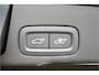 Volvo XC60 2.0 T8 AWD 335kW/456pk Aut8 Recharge Ultra Bright Executive LUCHTVERING + BOWERS&WILKINS + EL.TREKHAAK + PANORAMADAK + BLIS + HEAD-UP + PILOT ASSIST + STOELVERWARMING/-VENTILATIE/-MASSAGE + ADAPT.CRUISE + 360 CAMERA + STUURVERWARMING + 21" LM-VELGEN!