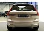 Volvo XC60 2.0 T8 AWD 335kW/456pk Aut8 Recharge Ultra Bright Executive LUCHTVERING + BOWERS&WILKINS + EL.TREKHAAK + PANORAMADAK + BLIS + HEAD-UP + PILOT ASSIST + STOELVERWARMING/-VENTILATIE/-MASSAGE + ADAPT.CRUISE + 360 CAMERA + STUURVERWARMING + 21" LM-VELGEN!