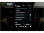 Volvo XC60 2.0 T8 AWD 335kW/456pk Aut8 Recharge Ultra Bright Executive LUCHTVERING + BOWERS&WILKINS + EL.TREKHAAK + PANORAMADAK + BLIS + HEAD-UP + PILOT ASSIST + STOELVERWARMING/-VENTILATIE/-MASSAGE + ADAPT.CRUISE + 360 CAMERA + STUURVERWARMING + 21" LM-VELGEN!