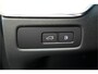 Volvo XC60 2.0 T8 AWD 335kW/456pk Aut8 Recharge Ultra Bright Executive LUCHTVERING + BOWERS&WILKINS + EL.TREKHAAK + PANORAMADAK + BLIS + HEAD-UP + PILOT ASSIST + STOELVERWARMING/-VENTILATIE/-MASSAGE + ADAPT.CRUISE + 360 CAMERA + STUURVERWARMING + 21" LM-VELGEN!