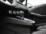 Renault Clio 1.6 E-Tech Full Hybrid 145 esprit Alpine | Pack Winter | Adaptieve Cruise Control | Blind Spot Warning | Camera | PDC Voor + Achter | Keyless | 9,3" Full-Map Navigatie i.c.m. 10" Digitaal Instrumentenpaneel | 17" LMV 'La Fleche' | Sportstoelen | Draadloze Apple Carplay & Android Auto