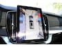 Volvo XC90 T8 Plug-in hybrid AWD Ultra Dark | Luchtvering | Panoramadak | Trekhaak | Head up display | Premium audio by Bowers&Wilkins | 360 graden camera | Verwarmbare voorstoelen met massagefunctie en ventilatie