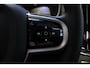 Volvo XC90 T8 Plug-in hybrid AWD Ultra Dark | Luchtvering | Panoramadak | Trekhaak | Head up display | Premium audio by Bowers&Wilkins | 360 graden camera | Verwarmbare voorstoelen met massagefunctie en ventilatie