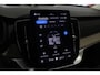 Volvo XC90 T8 Plug-in hybrid AWD Ultra Dark | Luchtvering | Panoramadak | Trekhaak | Head up display | Premium audio by Bowers&Wilkins | 360 graden camera | Verwarmbare voorstoelen met massagefunctie en ventilatie