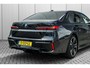 BMW i7 xDrive60 106 kWh 545 PK | Skylounge Panorama Dak | Achteras besturing | Elektrische deuren | Stoelmassage voor + achter |