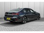 BMW i7 xDrive60 106 kWh 545 PK | Skylounge Panorama Dak | Achteras besturing | Elektrische deuren | Stoelmassage voor + achter |