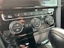 Volkswagen Golf 1.2 TSI Connected Series / Trekhaak / DSG / Navigatie / Stoelverwarming