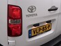 Toyota PROACE Electric Worker 136PK Automaat 3-Persoons Navi Apple Carplay Android Auto Airco Pdc DAB Bluetooth Cruise Control Regen-Lichtsensor Betonplex Vloer Wandbetimmering Schuifdeur Origineel Nederlandse Auto Dealeronderhouden