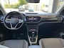 Volkswagen T-Cross 1.0 TSI 110pk Style DSG Automaat / Virtual Cockpit / Trekhaak / 17 Inch / DSG / Stoelverwarming / getint glas / Navigatie
