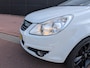 Opel Corsa 1.4-16V Black & White Edition