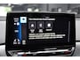 Volkswagen ID.4 Navi ACC Camera Warmtepomp PDC Stuurverwarm. Carplay 19" LM velgen Climate voor & achter Interieur voorverwarming & koeling