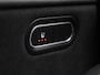 Mercedes-Benz A-klasse 180 Business Solution AMG | Automaat | Panorama dak | DAB | Navigatie | Half-Leder | Virtual cockpit | Bluetooth | Parkeer sensoren | Stoel verwarming | Cruise Control | Lichtmetalen Velgen |