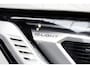Volkswagen Multivan 1.4 eHybrid 7p. Pano Navi Camera ACC PDC Elektr. bedienbare schuifdeuren Elektr. bedienbare achterklep Stoelverwarming Climate voor & achter Cruise C. LM velgen BTW auto!