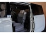 Volkswagen Multivan 1.4 eHybrid 7p. Pano Navi Camera ACC PDC Elektr. bedienbare schuifdeuren Elektr. bedienbare achterklep Stoelverwarming Climate voor & achter Cruise C. LM velgen BTW auto!