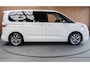 Volkswagen Multivan 1.4 eHybrid 7p. Pano Navi Camera ACC PDC Elektr. bedienbare schuifdeuren Elektr. bedienbare achterklep Stoelverwarming Climate voor & achter Cruise C. LM velgen BTW auto!
