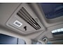Volkswagen Multivan 1.4 eHybrid 7p. Pano Navi Camera ACC PDC Elektr. bedienbare schuifdeuren Elektr. bedienbare achterklep Stoelverwarming Climate voor & achter Cruise C. LM velgen BTW auto!