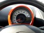 Toyota Aygo 1.0 VVT-i Comfort Orange | Airco | Elektrische ramen voor | Centrale deurvergrendeling met afstandsbediening | Opbergvak dashboard |