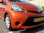 Toyota Aygo 1.0 VVT-i Comfort Orange | Airco | Elektrische ramen voor | Centrale deurvergrendeling met afstandsbediening | Opbergvak dashboard |