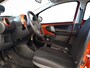 Toyota Aygo 1.0 VVT-i Comfort Orange | Airco | Elektrische ramen voor | Centrale deurvergrendeling met afstandsbediening | Opbergvak dashboard |