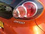Toyota Aygo 1.0 VVT-i Comfort Orange | Airco | Elektrische ramen voor | Centrale deurvergrendeling met afstandsbediening | Opbergvak dashboard |