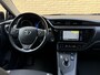 Toyota Auris Touring Sports 1.8 Hybrid Trend | Panoramadak | Climate control | Cruise control | Navigatie | Camera | 16 inch velgen | LED-dagrij | DAB