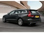 Volvo V60 2.0 T8 Twin Engine AWD Inscription | Panoramadak | Harman en Cardon | Blis | PDC V+A en camera | Adaptie Cruiscontrol | Lederen bekleding-Stoelverwarming |