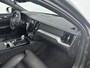 Volvo V60 2.0 T8 Twin Engine AWD Inscription | Panoramadak | Harman en Cardon | Blis | PDC V+A en camera | Adaptie Cruiscontrol | Lederen bekleding-Stoelverwarming |