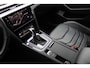 Volkswagen Arteon Shooting Brake 1.4 TSI eHybrid R-Line Business+ | Incl. 12 maanden Garantie | SoH 92% | Dealer onderhouden | Panorama dak | Stoelmassage | Stoelverwarming V+A | Stuurverwarming | Elektrisch verstelbare stoelen met memory | Elektrisch wegklapbare trekhaak | Elektrische kofferbakklep | Adaptive cruise controle | Head-Up display | 360° Camera | Dodehoekdetectie | Apple CarPlay/Andriod Auto | Navigatie |
