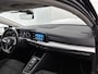 Volkswagen Golf Variant 1.5 eTSI Life Business 1 eerdere eigenaar | Trekhaak | Apple Carplay | Android Auto | Stoelverwarming | Cruise Control Adaptief | Dakrails | Parkeersensor Voor en Achter | Sfeerverlichting