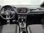 Volkswagen T-Roc 1.5 TSI Sport 150 PK | Automaat | Climate Control | Trekhaak Afneembaar | Cruise Control | Achteruitrij Camera | Half Lederen Bekleding | Navigatie | Parkeersensoren Voor + Achter |