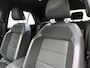 Volkswagen T-Roc 1.5 TSI Sport 150 PK | Automaat | Climate Control | Trekhaak Afneembaar | Cruise Control | Achteruitrij Camera | Half Lederen Bekleding | Navigatie | Parkeersensoren Voor + Achter |