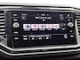 Volkswagen T-Roc 1.5 TSI Sport 150 PK | Automaat | Climate Control | Trekhaak Afneembaar | Cruise Control | Achteruitrij Camera | Half Lederen Bekleding | Navigatie | Parkeersensoren Voor + Achter |
