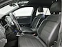 Volkswagen T-Roc 1.5 TSI Sport 150 PK | Automaat | Climate Control | Trekhaak Afneembaar | Cruise Control | Achteruitrij Camera | Half Lederen Bekleding | Navigatie | Parkeersensoren Voor + Achter |
