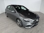 Mercedes-Benz B-klasse 180 Star Edition | Trekhaak | Stuurverwarming | Panorama-schuifdak | Memory stoelen