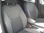 Toyota Yaris Cross Hybrid Dynamic all season parelmoer wit