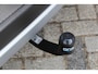 Ford Kuga 2.5-225pk PHEV Titanium. Hybride rijden voor een reëel bedrag ! Autm. airco dual, stoel-, stuur-, achterbank- en voorraamverw., navigatie, telefoonvoorb., trekhaak, metallic lak, LM wielen+ AllSeason banden etc.