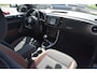 Volkswagen Beetle 1.2 TSI Exclusive Series Apple Carplay Camera PDC Stoelverwarming