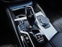 BMW 5-Serie Touring 530e High Executive | Passagiers Scherm | Pano | Stoelverwarming | Trekhaak