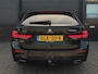 BMW 5-Serie Touring 530e High Executive | Passagiers Scherm | Pano | Stoelverwarming | Trekhaak