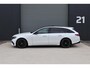 Mercedes-Benz E-klasse Estate 300 e AMG Line / Panoramadak / Memory Stoelen / Hyperscreen / Keyless-Go / Burmester 4D Surround