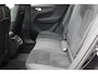 Volvo XC40 2.0 B3 Plus Dark / Panoramadak / Memory Stoelen / Harman Kardon / Keyless-Go / Stuurwielverwarming