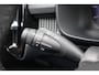 Volvo XC40 2.0 B3 Plus Dark / Panoramadak / Memory Stoelen / Harman Kardon / Keyless-Go / Stuurwielverwarming