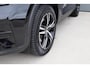 Volvo XC40 2.0 B3 Plus Dark / Panoramadak / Memory Stoelen / Harman Kardon / Keyless-Go / Stuurwielverwarming