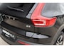 Volvo XC40 2.0 B3 Plus Dark / Panoramadak / Memory Stoelen / Harman Kardon / Keyless-Go / Stuurwielverwarming