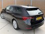 Skoda Octavia Combi 1.0 e-TSI Sport Business Automaat | LED verlichting | Stoelverwarming | Navigatiesysteem | Apple CarPlay/Android Auto Smartlink | Sfeerverlichting | 17 inch lichtmetalen velgen | Parkeersensoren voor en achter