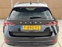 Skoda Octavia Combi 1.0 e-TSI Sport Business Automaat | LED verlichting | Stoelverwarming | Navigatiesysteem | Apple CarPlay/Android Auto Smartlink | Sfeerverlichting | 17 inch lichtmetalen velgen | Parkeersensoren voor en achter